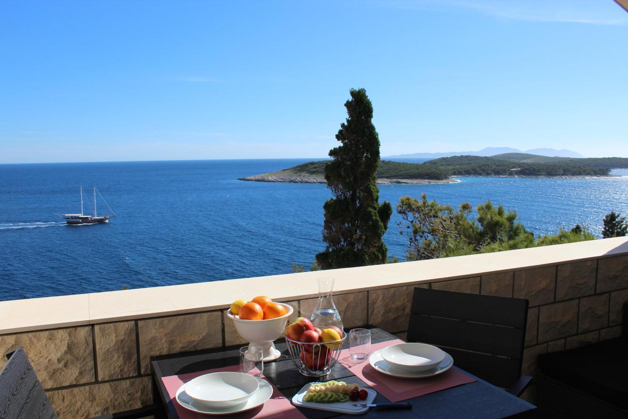 Kiki'S Haven By Villa Kristonia Hvar Town Buitenkant foto